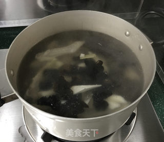 山药木耳鸭翅汤的做法步骤：9