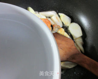 茭白烧鸡蛋的做法步骤：6