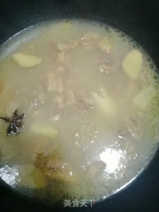 牛腩萝卜汤的做法步骤：4