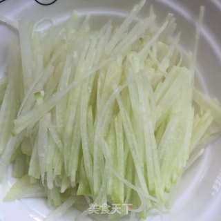 凉拌双色萝卜的做法步骤：2