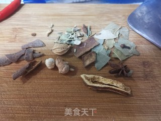 土豆炖牛肉的做法步骤：4
