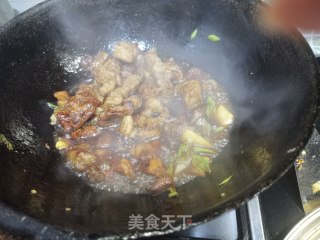 土豆炖牛肉的做法步骤：11