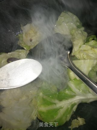 包菜炒腊肠的做法步骤：7