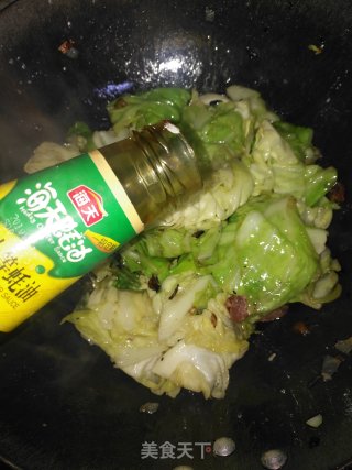 包菜炒腊肠的做法步骤：9