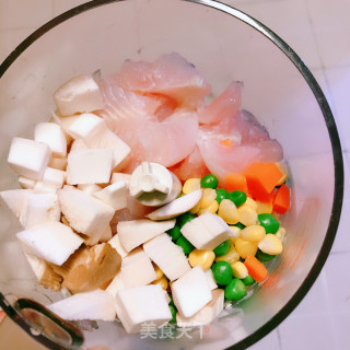菌菇鲜蔬鱼滑的做法步骤：3