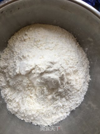 麻花蜂蜜大麻花的做法步骤：1