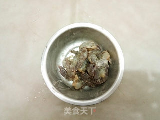 咖喱粉丝虾的做法步骤：2