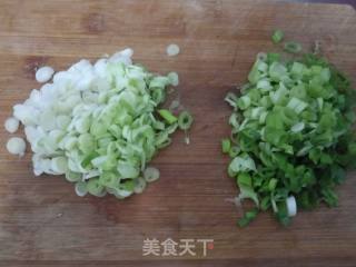 牛肉佛手瓜馅饺子的做法步骤：2