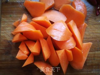 胡萝卜炒平菇的做法步骤：3