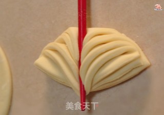 心形花卷的做法步骤：6
