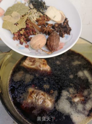酱牛大骨的做法步骤：7
