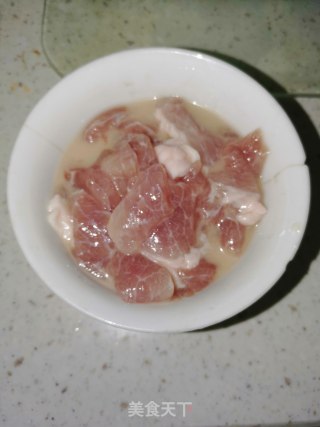 辣椒炒肉的做法步骤：3