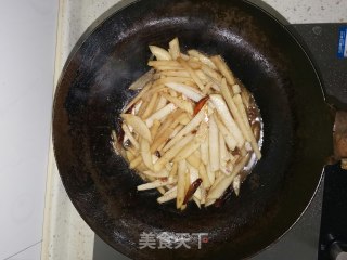 辣炒红萝卜的做法步骤：5