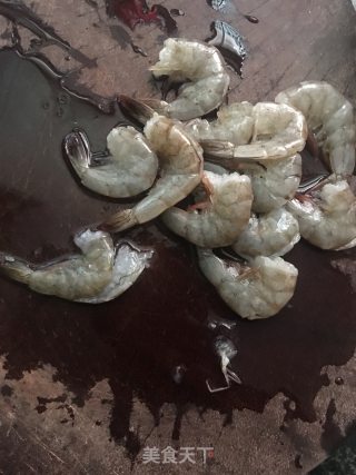 鲜虾披萨饼的做法步骤：1