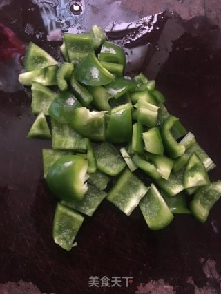 鲜虾披萨饼的做法步骤：2