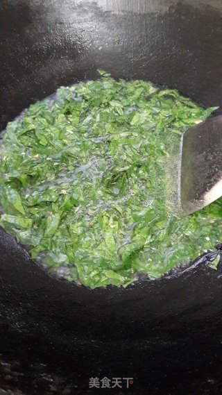 不妨一试的豆角叶汤（豇豆叶）的做法步骤：5