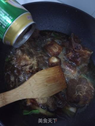 啤酒红烧牛尾的做法步骤：4