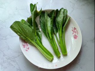菜心粒肉丸粥＋虾虾菠菜粥~的做法步骤：1