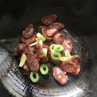 冬瓜炒腊肠的做法步骤：5