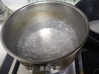 酸辣鲜红莲的做法步骤：5