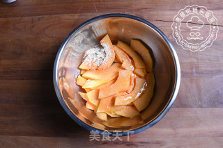 枸杞蒸南瓜的做法步骤：2