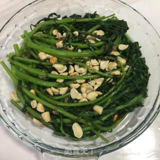花生米拌茼蒿的做法步骤：5