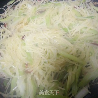 西芹土豆丝的做法步骤：6