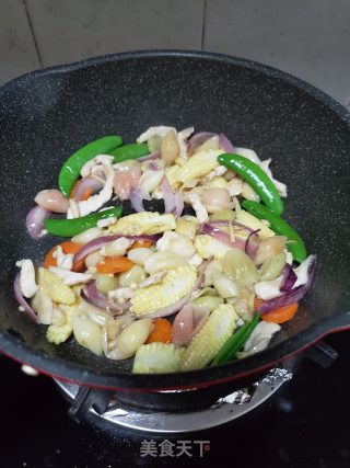 杂蔬鸡肉炒贝壳面的做法步骤：9