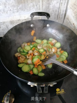 “萝卜”胡萝卜黄瓜扇贝肉的做法步骤：5