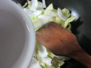 鸡胸肉炒娃娃菜的做法步骤：10