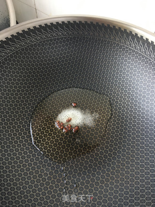 章鱼肚焖烧芋头的做法步骤：5