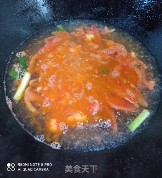 西红柿手工面鱼汤的做法步骤：5