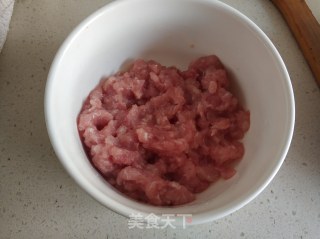蚝油肉末烧萝卜的做法步骤：2