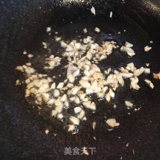 蒜蓉油麦菜的做法步骤：3