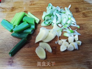 红烧带鱼的做法步骤：5