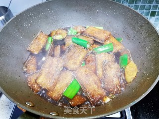 红烧带鱼的做法步骤：6