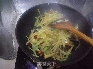 传统萝卜汤的做法步骤：4