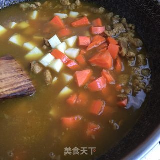 咖喱肉块炖土豆的做法步骤：7