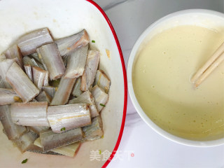 干炸带鱼的做法步骤：5