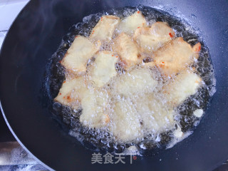 干炸带鱼的做法步骤：9