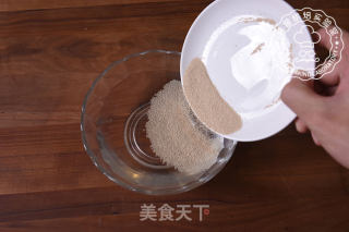 鲜肉包的做法步骤：1