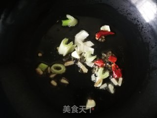 胡萝卜上海青烩饼的做法步骤：4