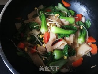 胡萝卜上海青烩饼的做法步骤：10