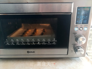 万圣节卡通蜘蛛饼干的做法步骤：10
