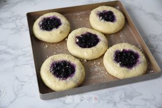 蓝莓酥粒面包的做法步骤：9