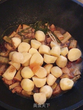 笋干土豆炖肉的做法步骤：11