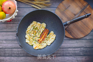 生煎椒盐油卷的做法步骤：13