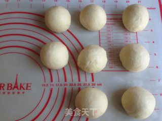 牛奶面包卷的做法步骤：4