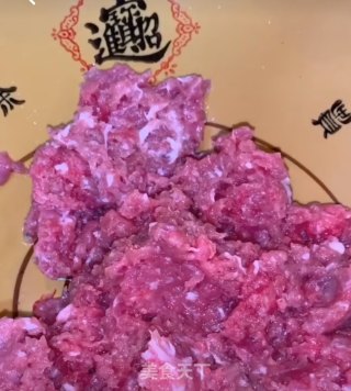 牛肉粉丝萝卜汤的做法步骤：1