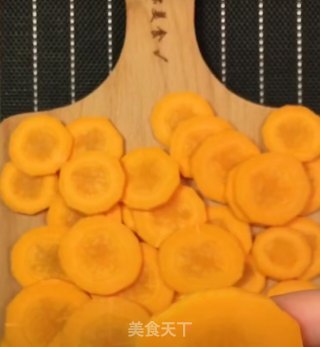 胡萝卜豆沙包的做法步骤：1